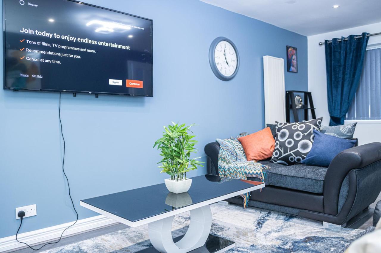 Lush Lodge -Home Away In Telford, For Contractors, Families, Group Of Friends, Long Term Stays Екстериор снимка